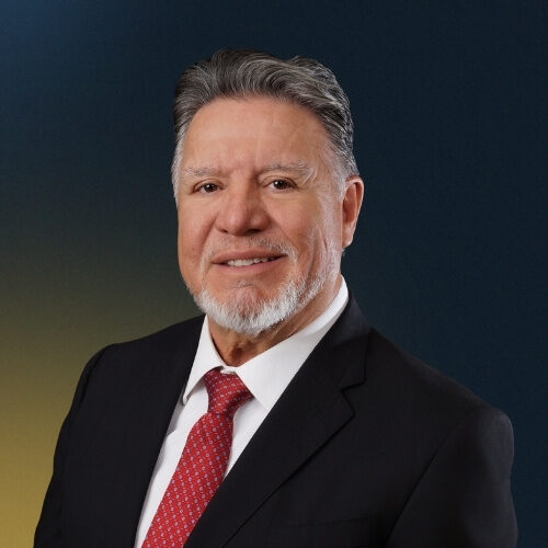 Cacho Molina headshot