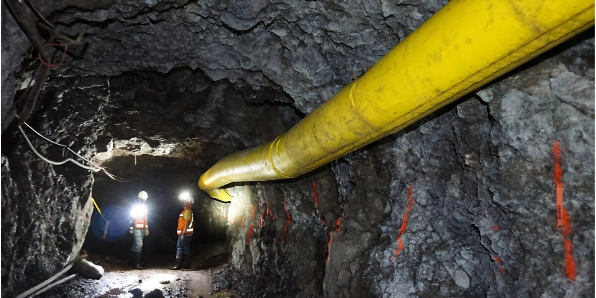 Geologists in San Marcial tunnel